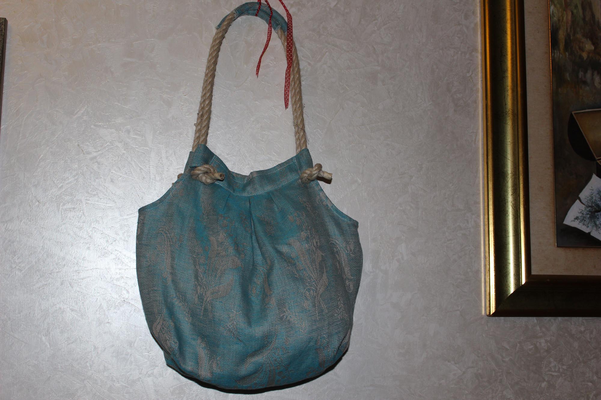 Model "Handbag Pure Linen Lily of the Valley"